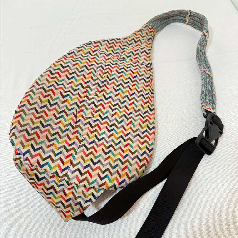 Kavu Multicolor Chevron Sling Bag - Picture 7 of 9
